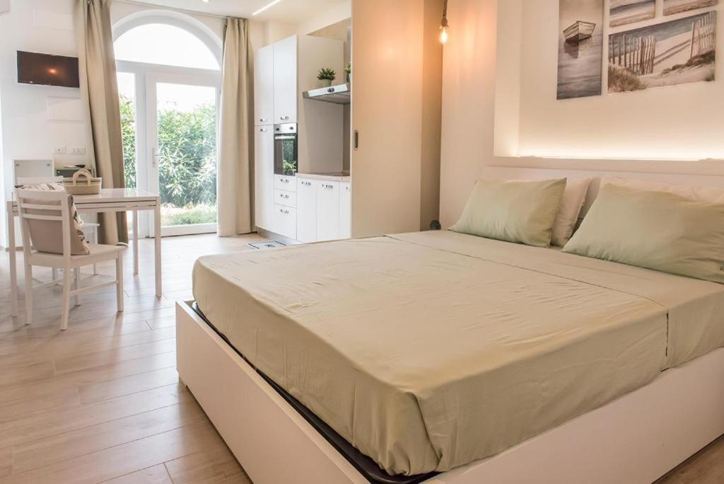 Apartment P010 - Porto Recanati, Nuovo Monolocale Fronte Mare